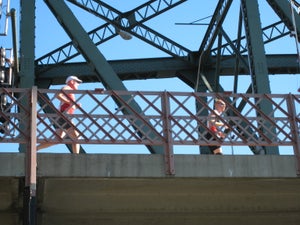 PortlandTri_Bridge_CourtesyFreshwaterTrustPortlandTriathlon Photo: Freshwater Trust Portland Triathlon