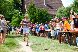 Andreas runs through town