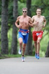 Greg Bennett and Simon Whitfield battle in 2008. Photo: Paul Phillips/ Competitive Image. 