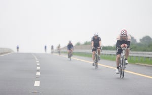 eiremanlongstring Athletes battle winds and rains Sunday at Ireland's Eireman