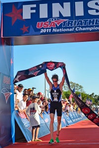 Lukas Verzbicas wins the USAT Men's Junior Elite National Champi