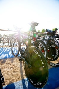 Craig Alexander's Un-labeled bike that appears to be a Cervelo P4.