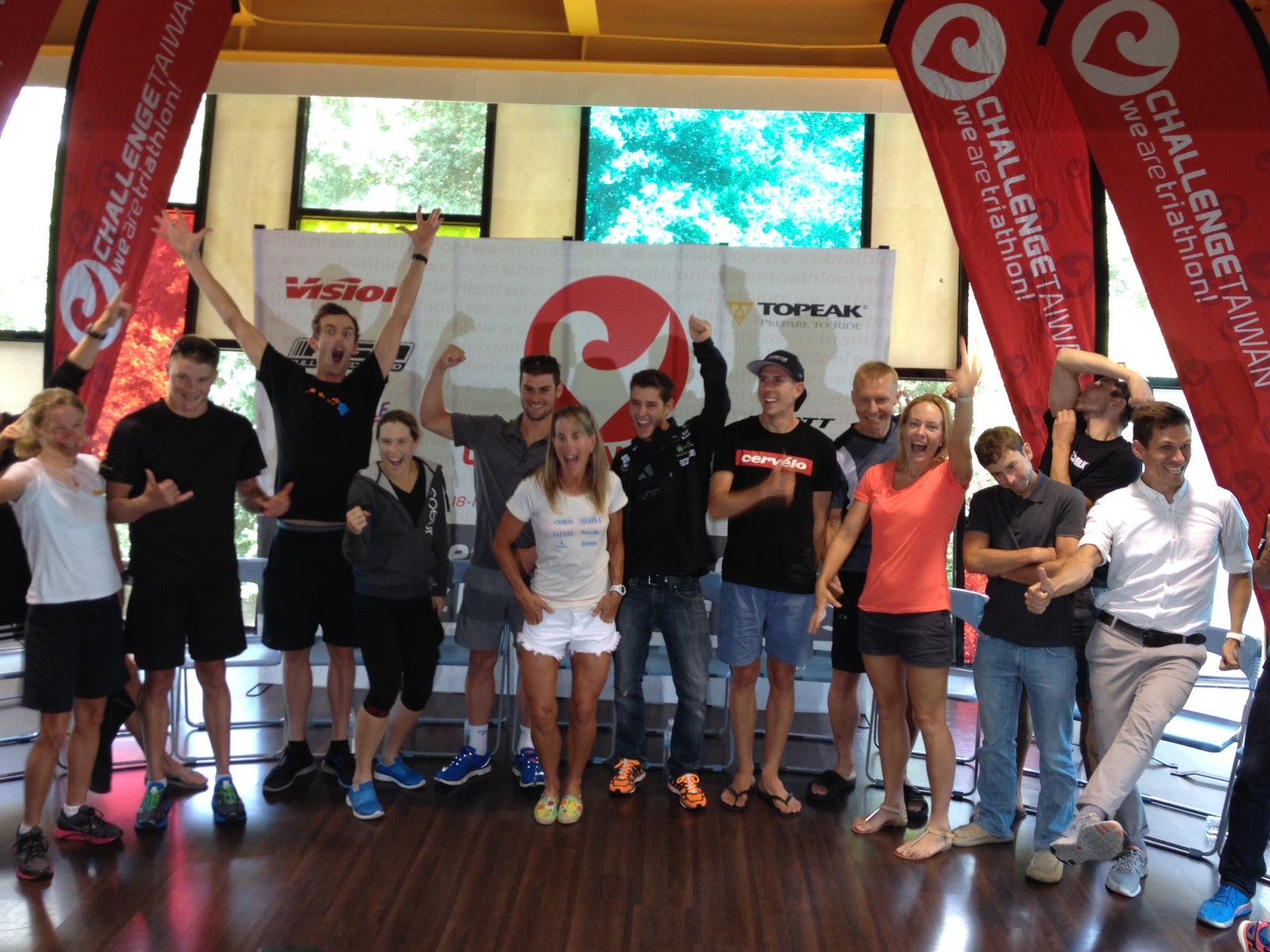 The pros were encouraged to pose "freestyle" at the Challenge Taiwan press conference.