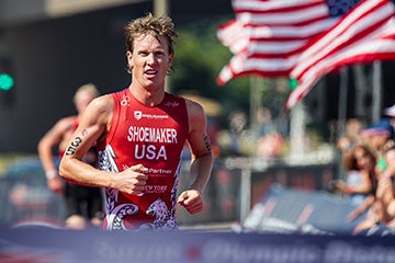 Over 30 elite and junior elite triathletes competed in the 2014 USA Triathlon Super Sprint Milwaukee. Photo: Paul Phillips/Competitive Image