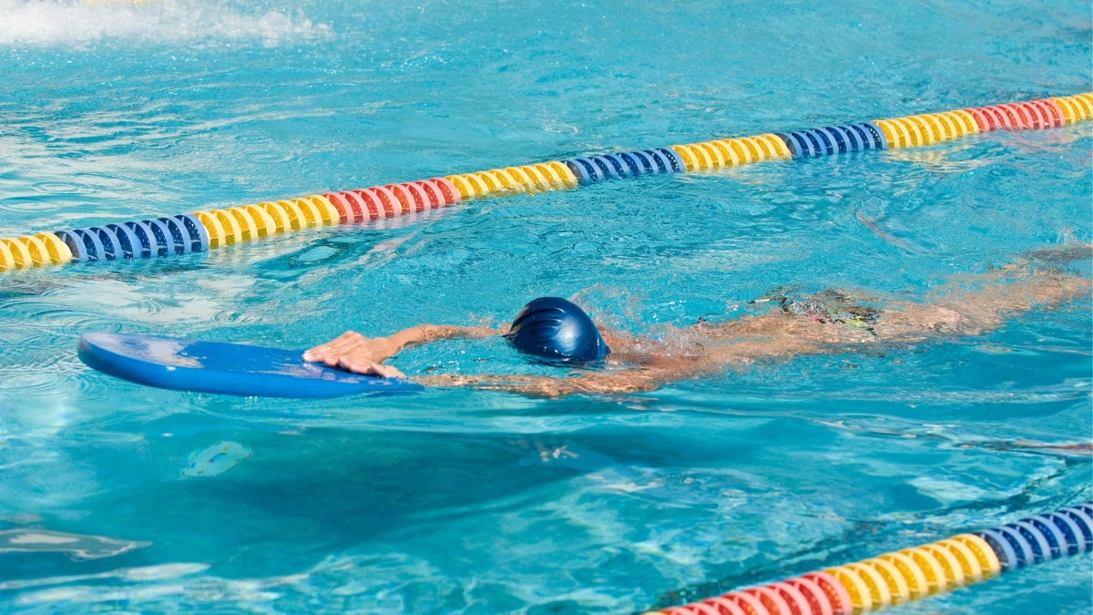 Weekend Swim Workout: Long Kick And Speed Shifts