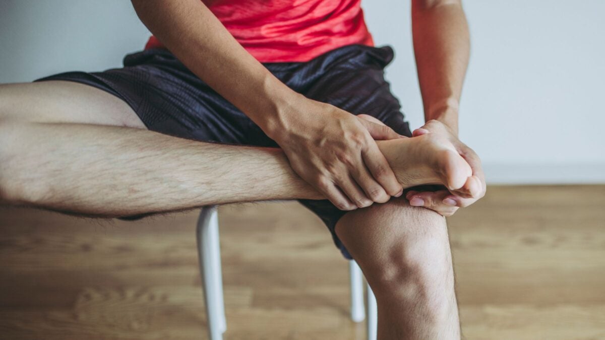 Burning Pain in the Foot? It Might be Morton's Neuroma – Triathlete