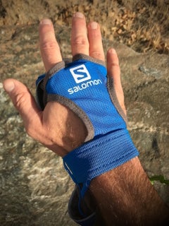 The unique web design of the Hydro Handset. 