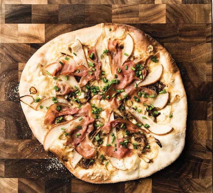 Pear, Prosciutto and Gorgonzola Pizza - Recipe Runner