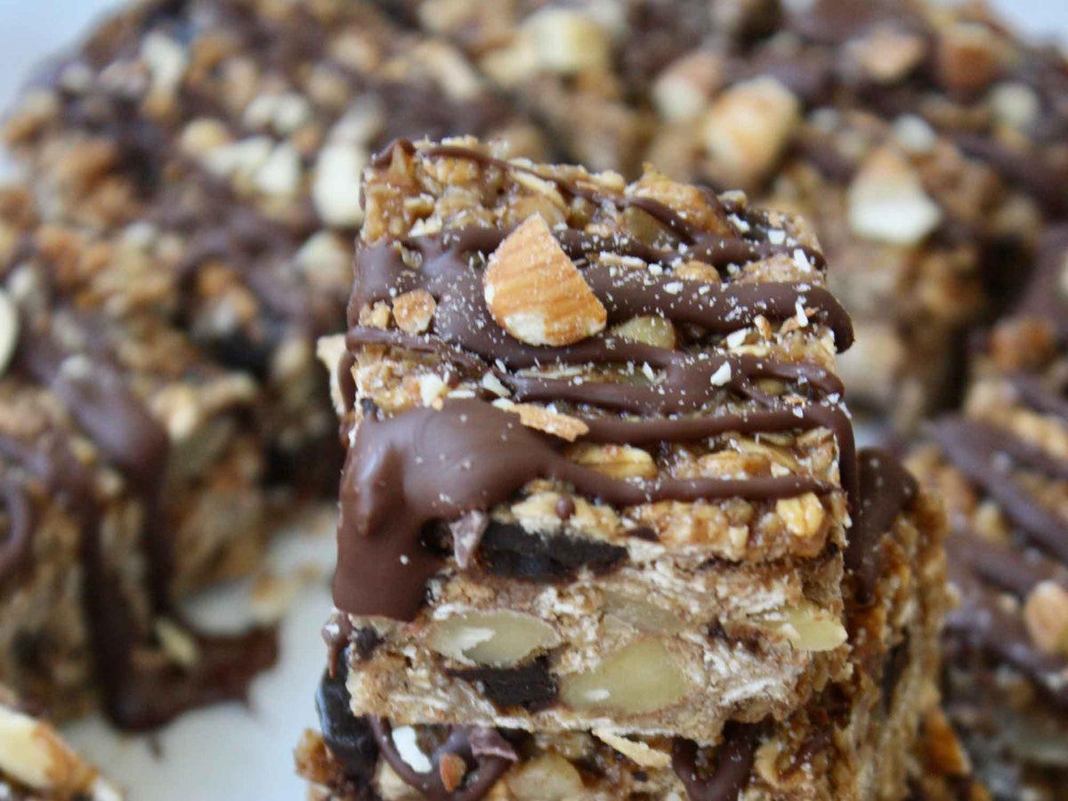 Recipe: Salted Almond Butter Bars – Triathlete