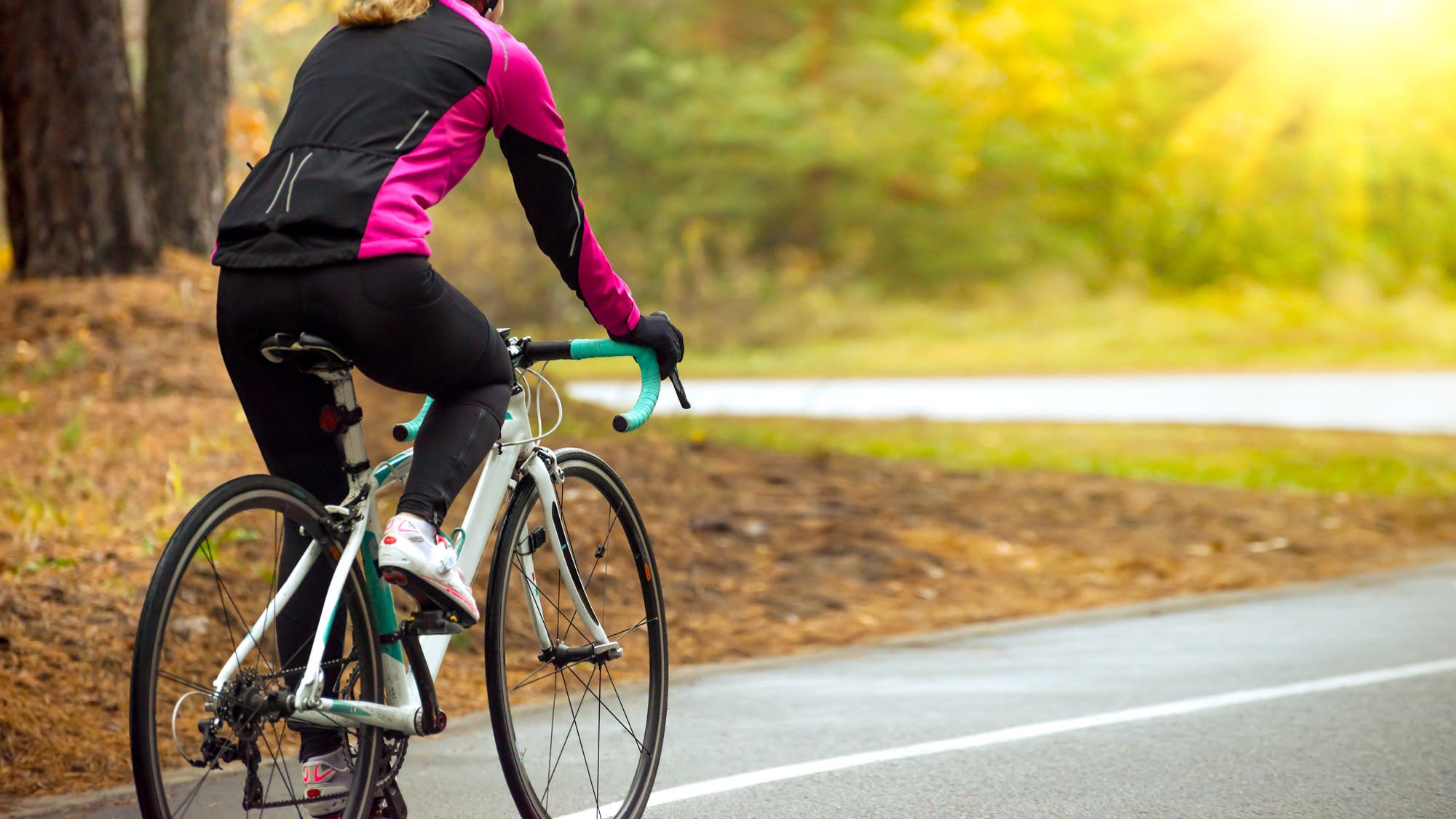Intervals by feel can help train your brain how to adapt your pace based on training or race conditions.