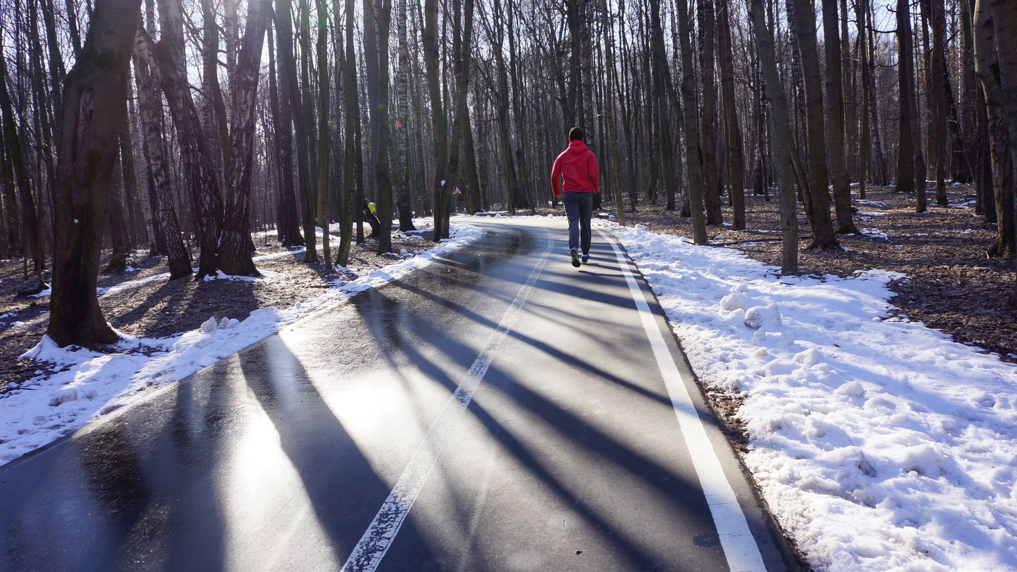 Winter Running Gear: What You Need to Survive the Cold – Triathlete
