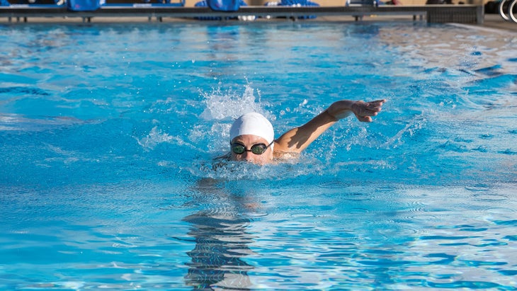 Swimmer sighting in water