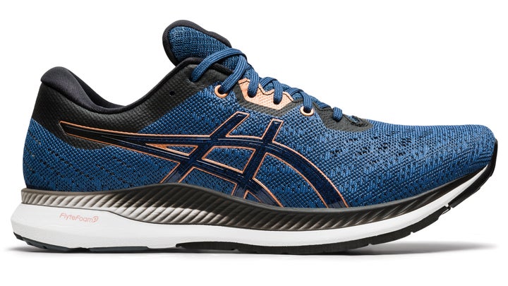 Face-Off: Asics vs. Saucony Carbon-Plated Showdown – Triathlete