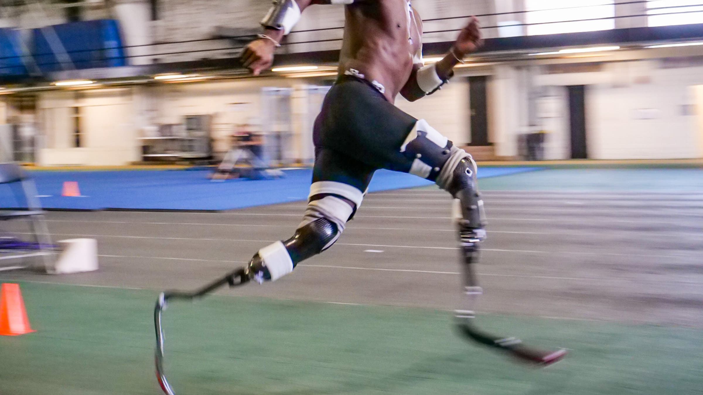 Blake Leeper running on blade prosthetics.