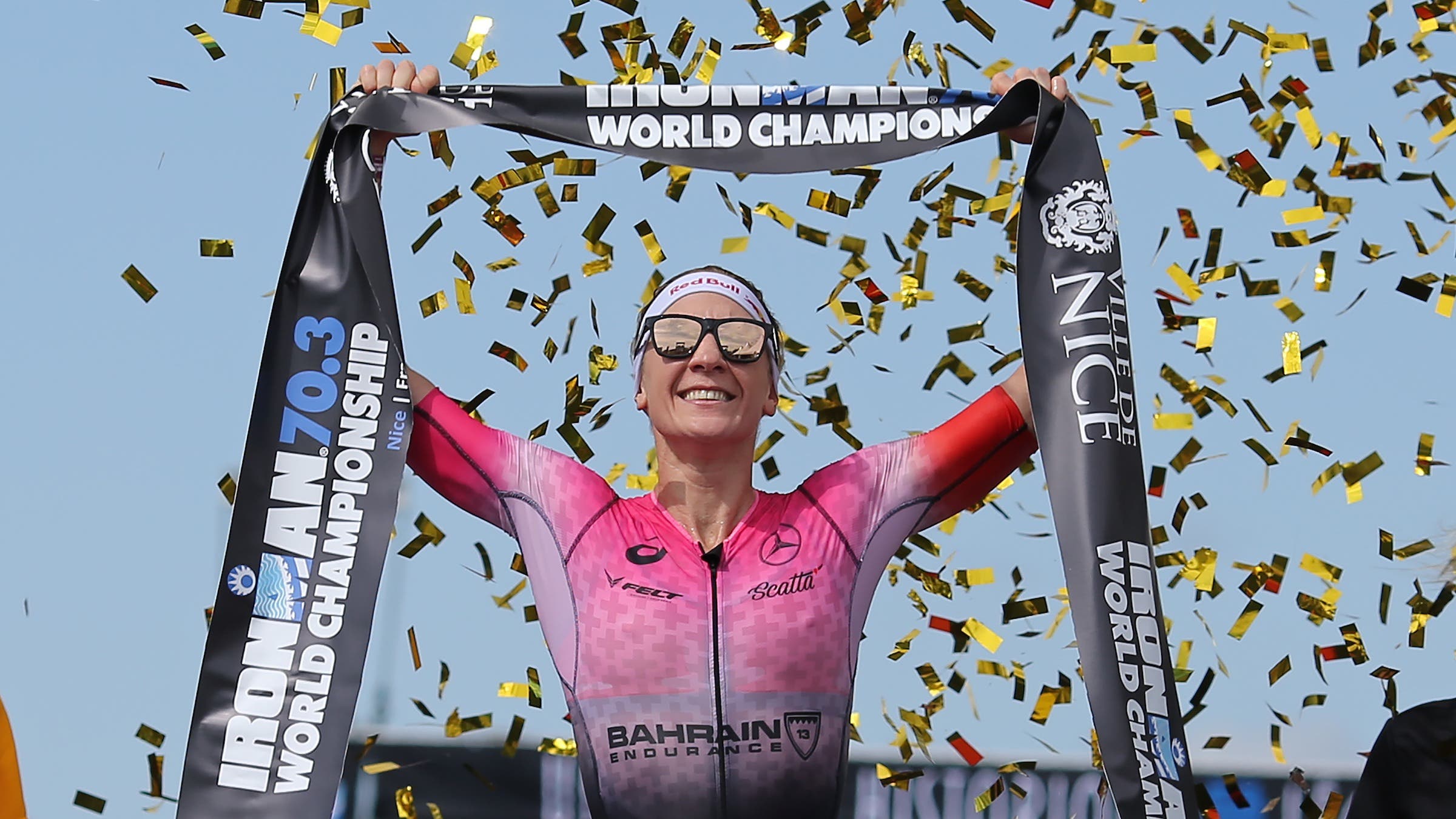 Daniela Ryf wins 70.3 Worlds in 2019.
