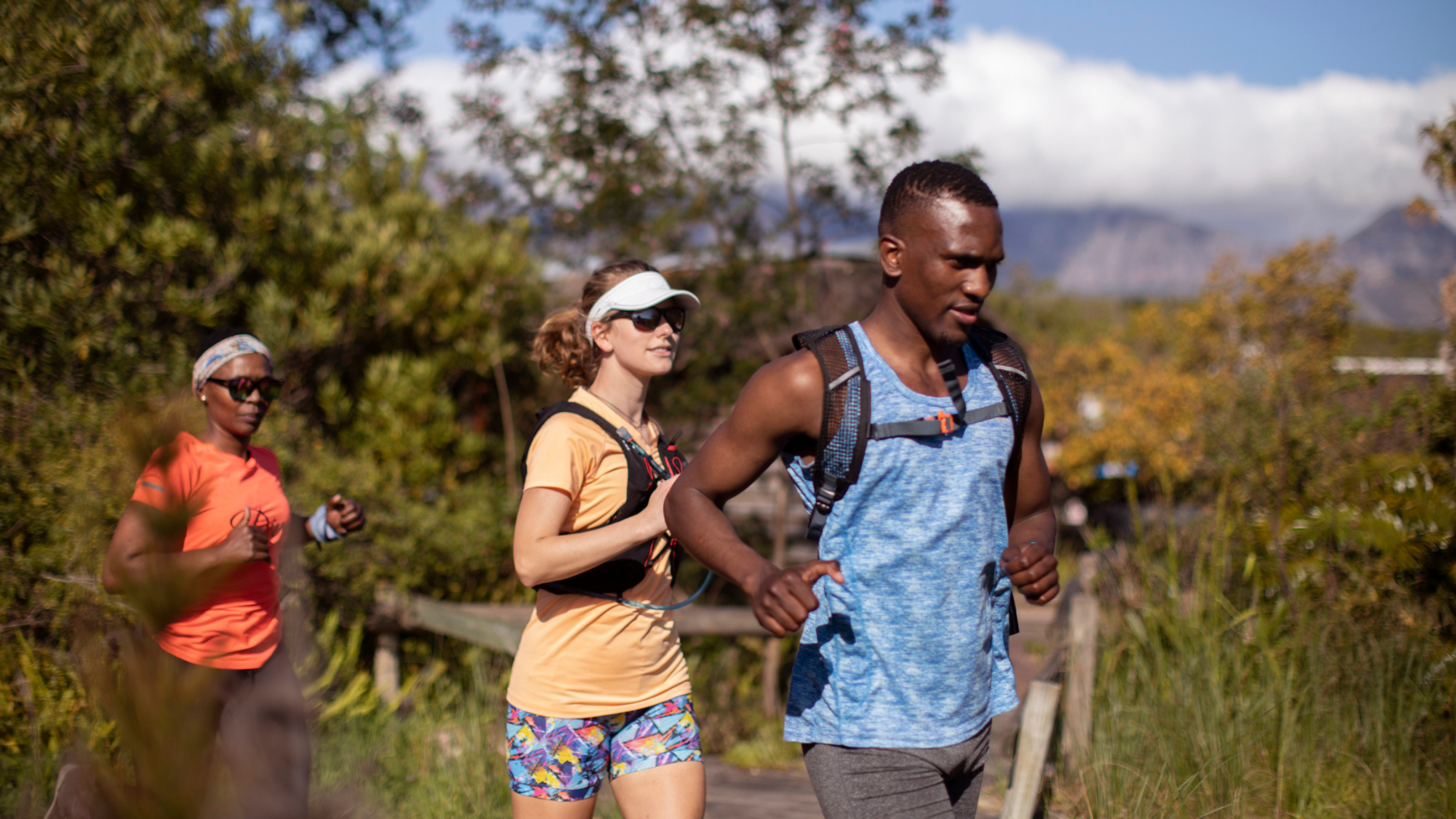 How Should I Carry Water While Running? — Triathlete