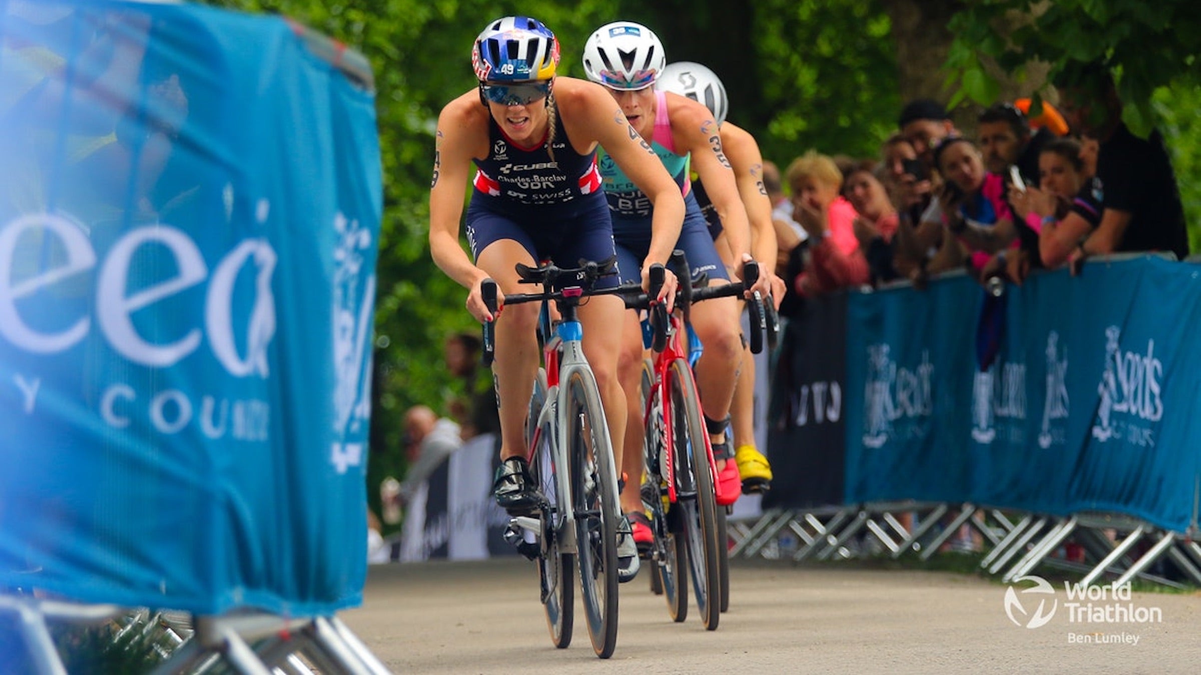 Lucy Charles-Barclay at the front of the chase pack in Leeds.