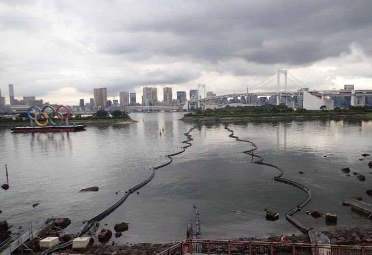 A system of barriers have been constructed to help with Tokyo Bay's water quality.