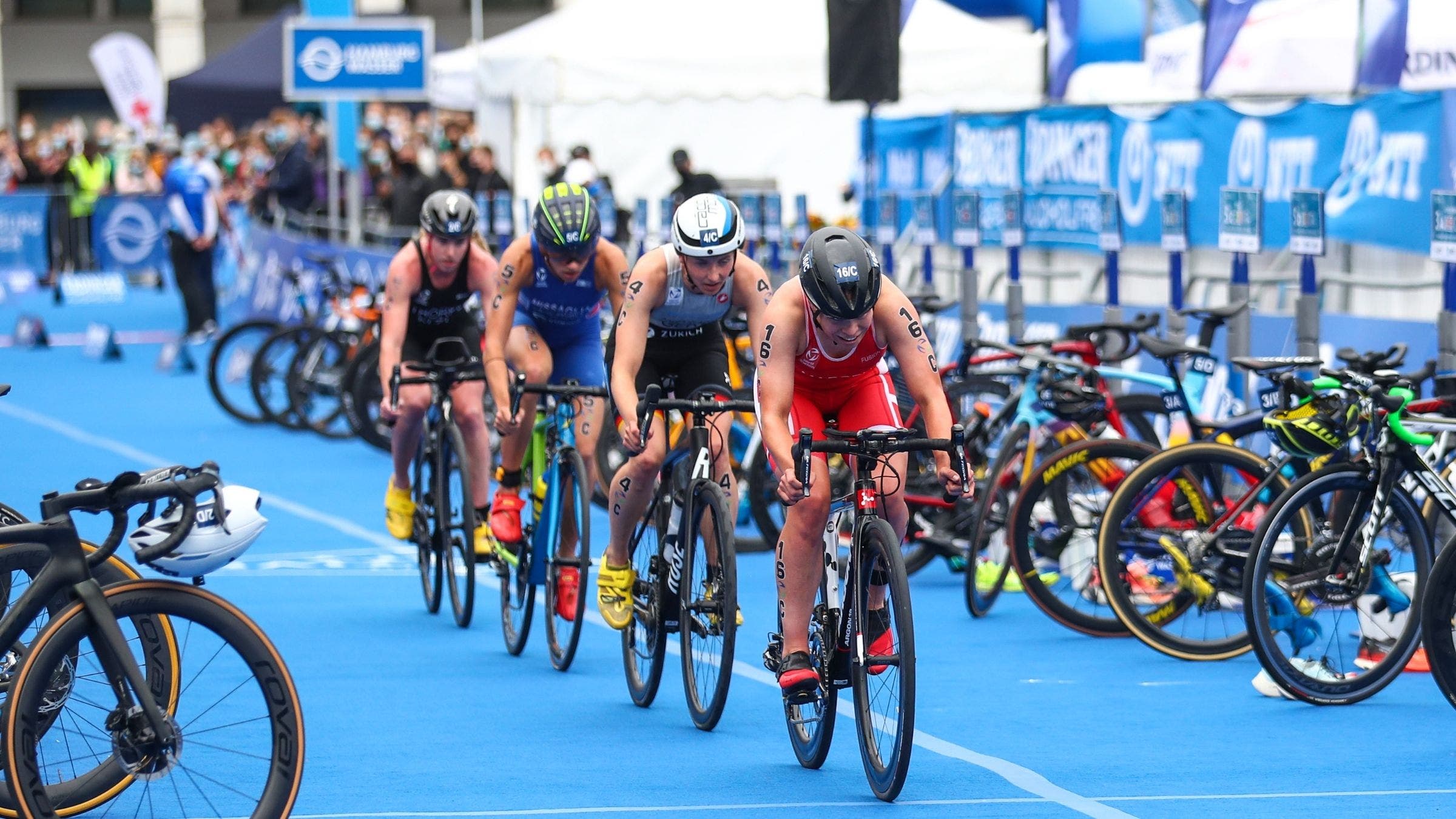 Athletes perform in the Mixed Relay race at the World Triathlon Championship Series Hamburg 2021 on September 19, 2021 in Hamburg, Germany.