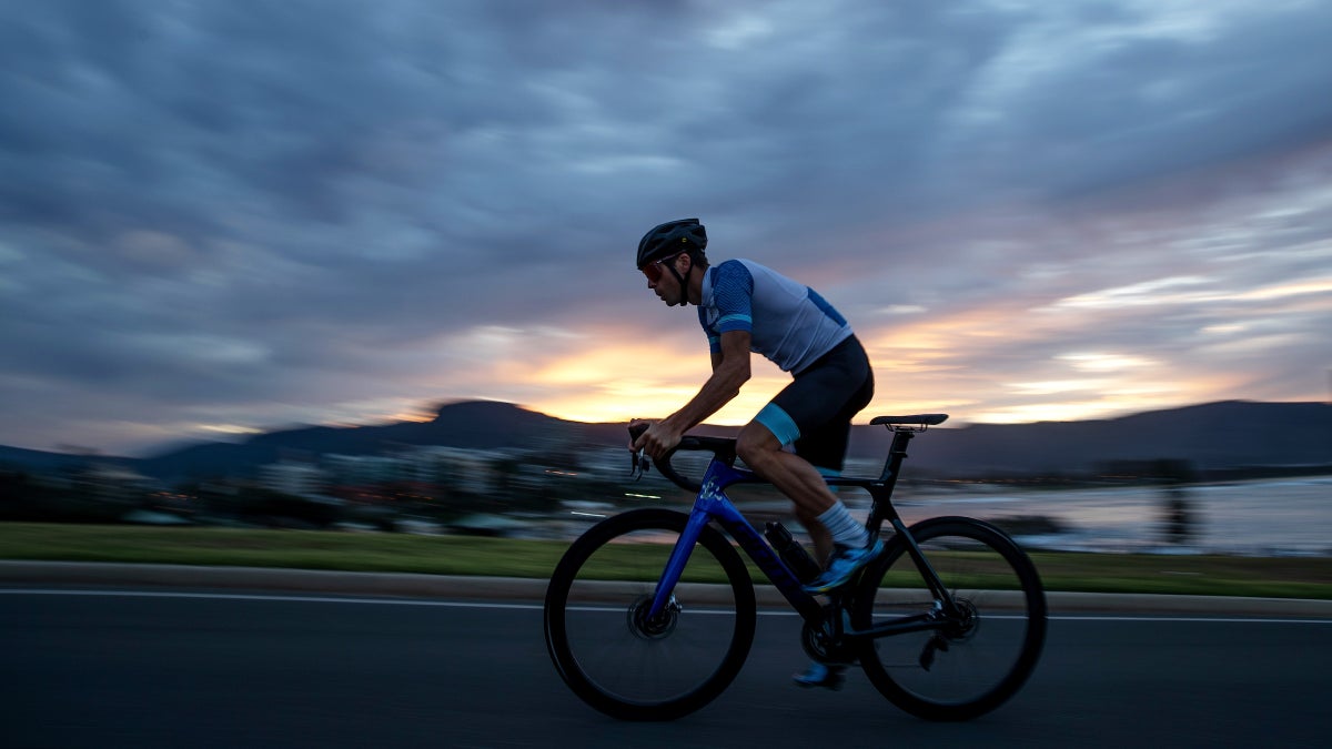 One-Hour Workout: Quad-Burning VO2 Max Bike Repeats