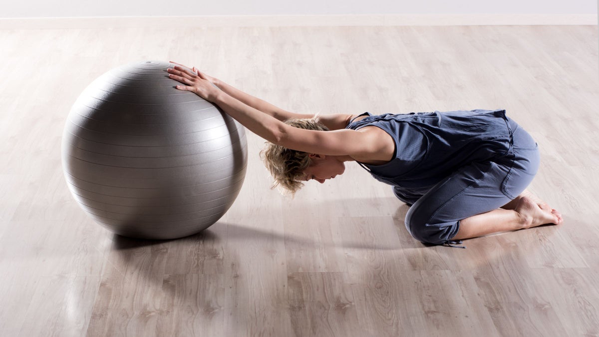 Ask a Trainer: What Are the Best Stretches for Tight Shoulders?