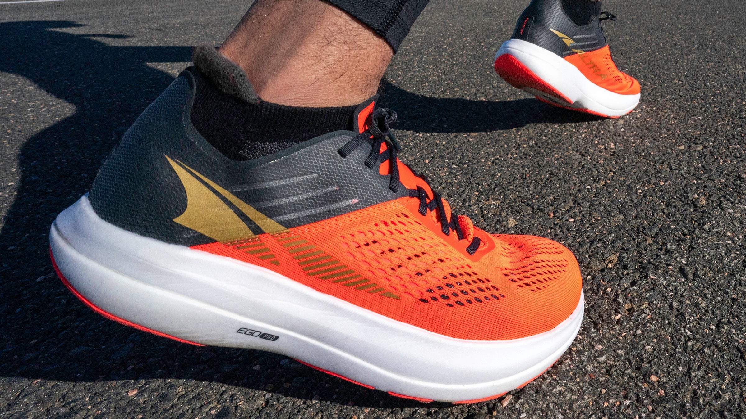 Altra's Vanish Carbon is the first super shoe marathon racer with balanced cushioning from heel to toe.