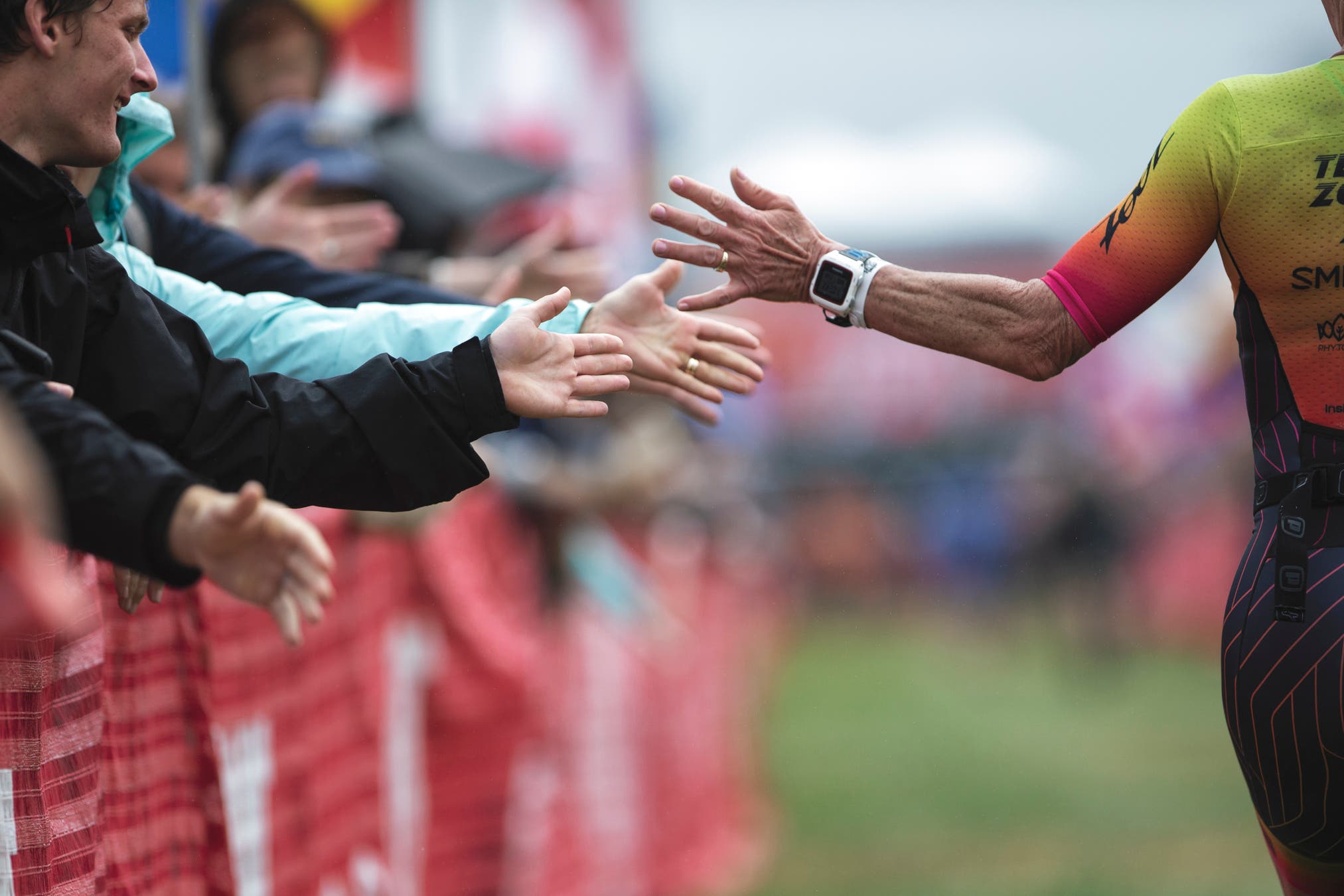 Spectators find the best spectator spots for Escape from Alcatraz Triathlon fans.