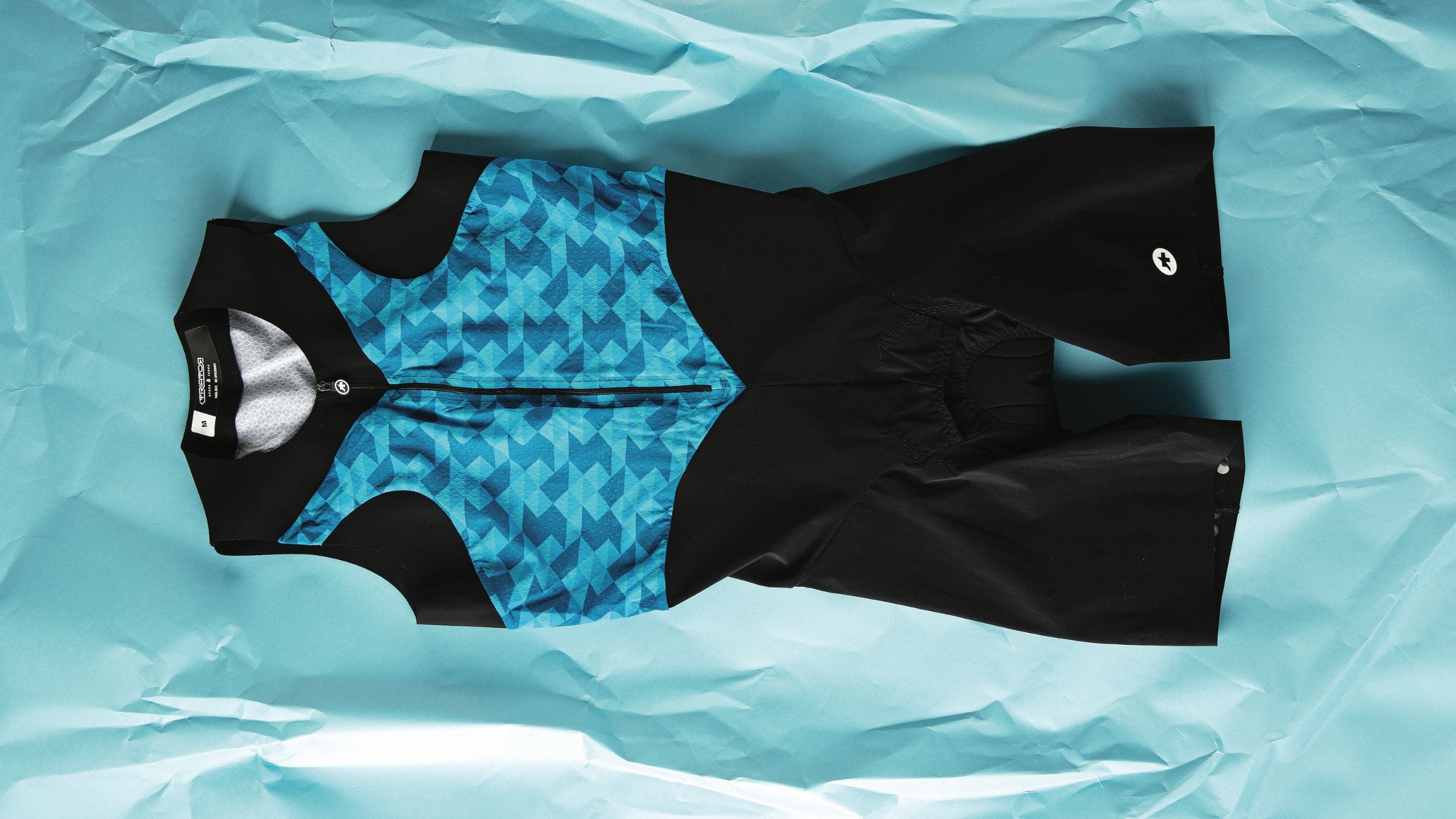 One-Piece vs Two-Piece: The Difference Between the Tri-Suits