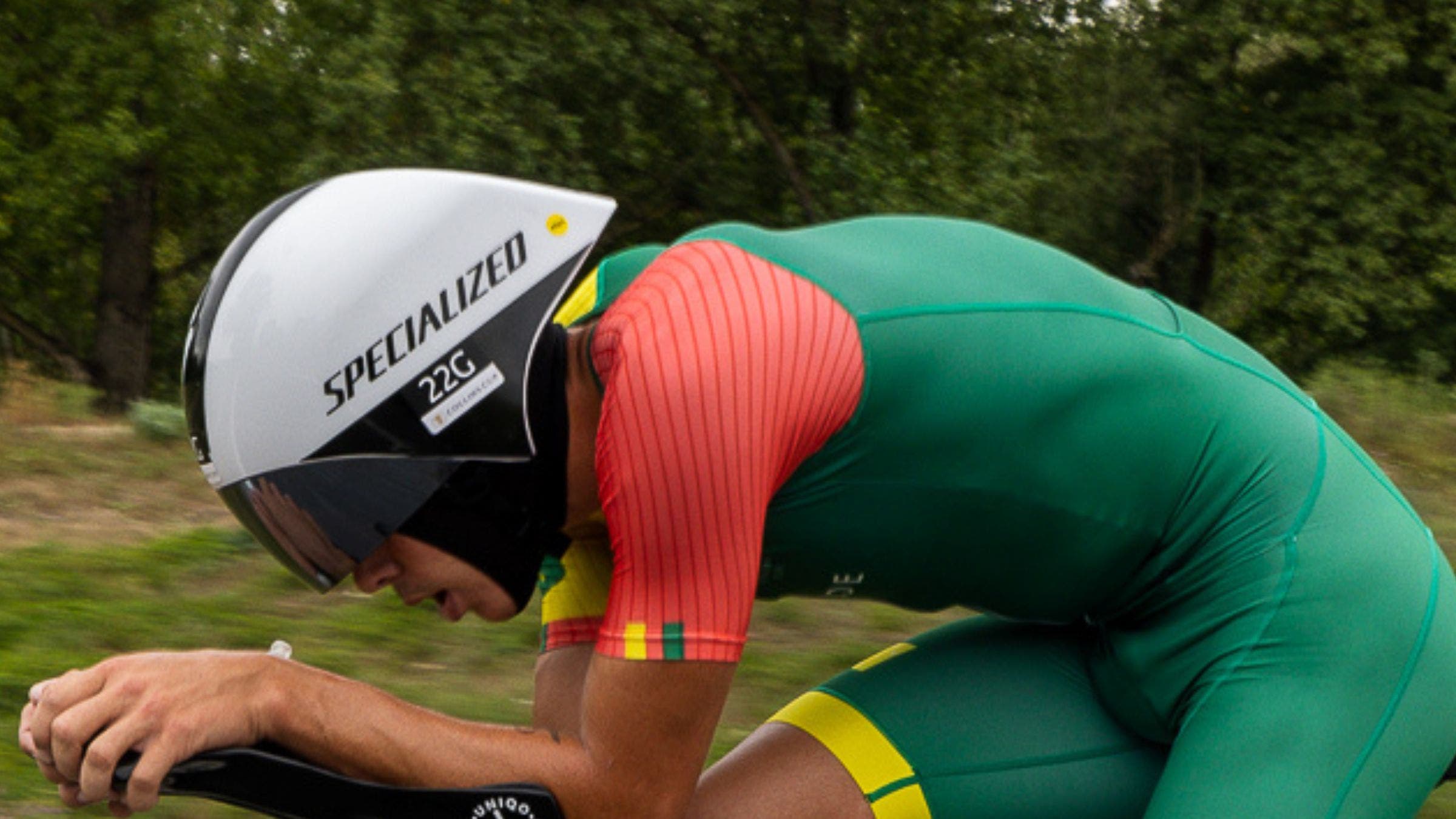 Hayden Wilde wears an aero head sleeve for triathlon