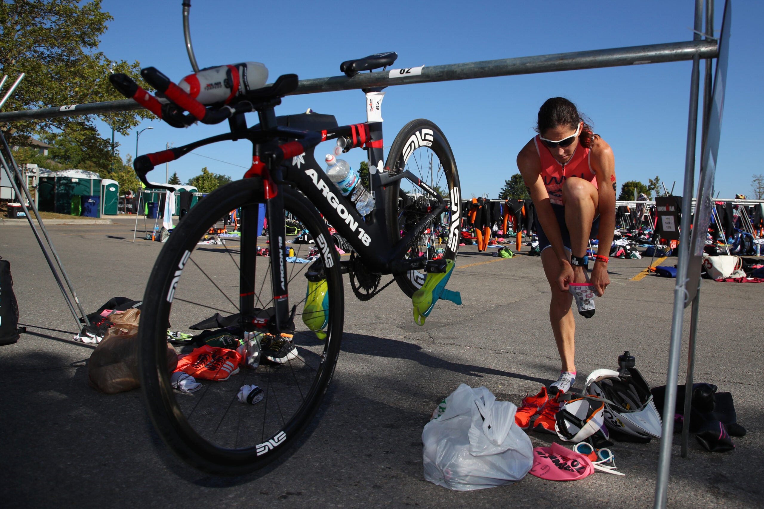 A triathlete does a transition from bike to run