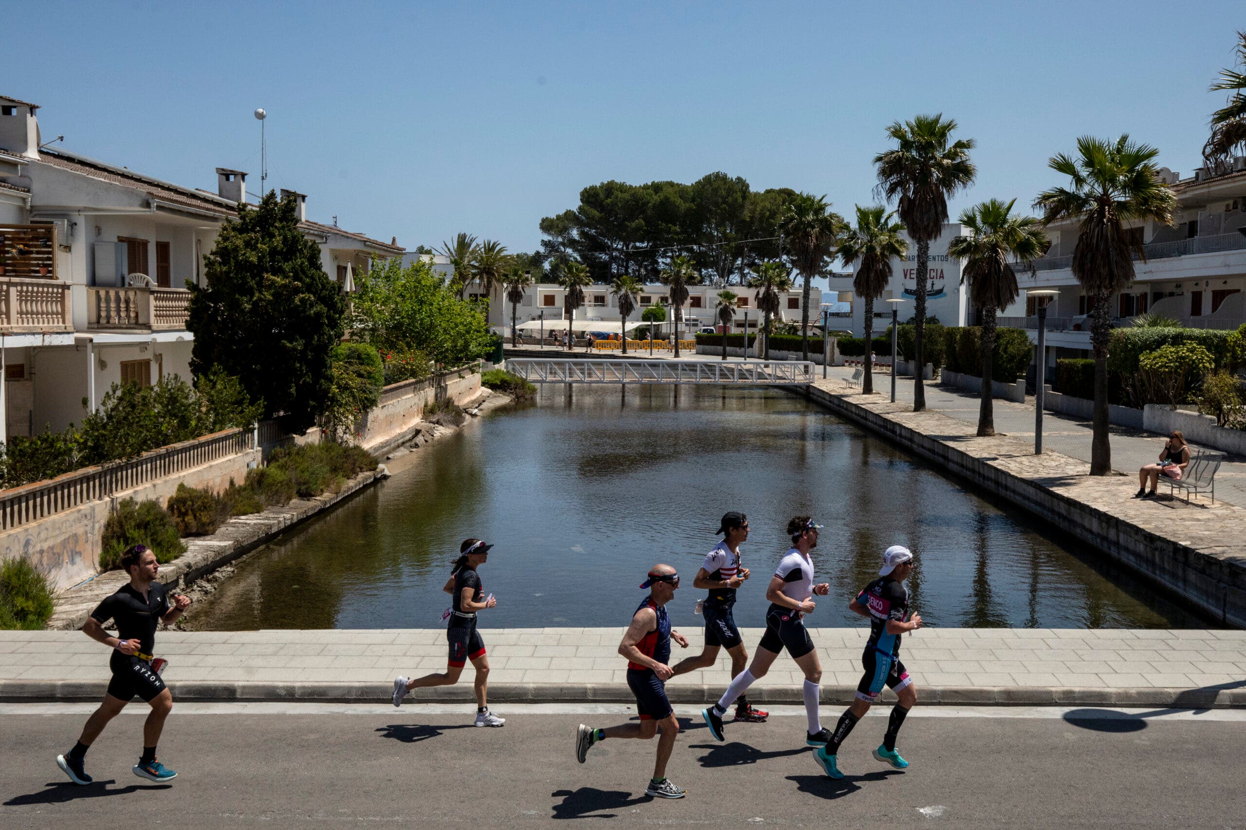 Triathletes try to pull off a fast Ironman marathon