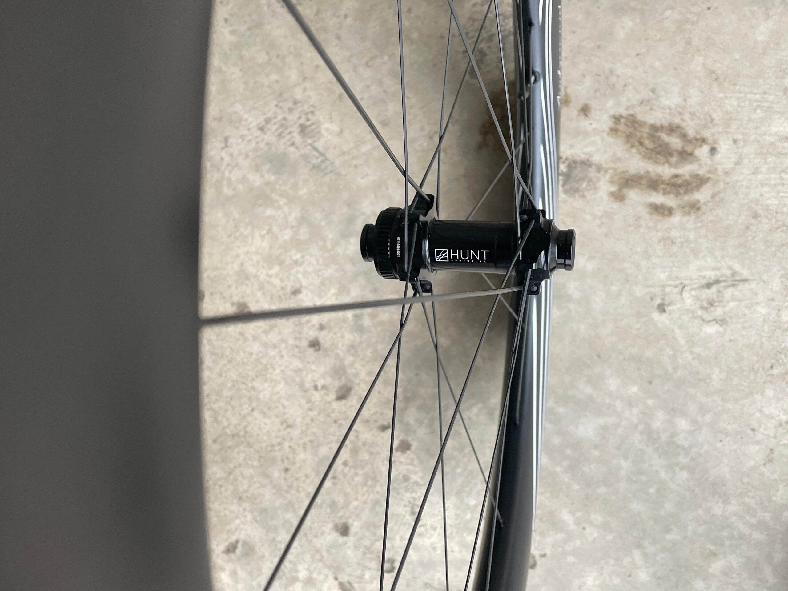 We Review The New Hunt 7387 Aerodynamicist Wheelset – Triathlete