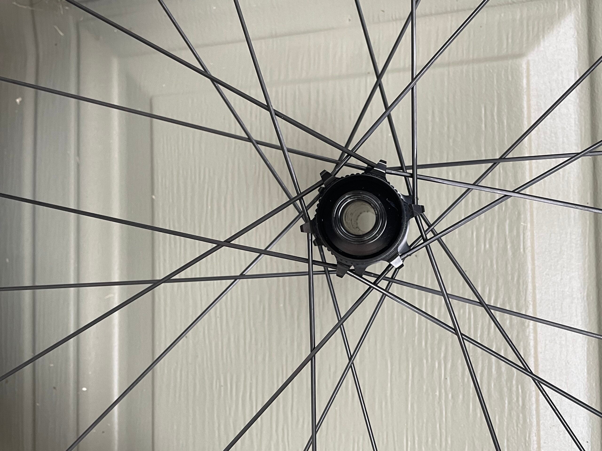 We Review The New Hunt 7387 Aerodynamicist Wheelset – Triathlete