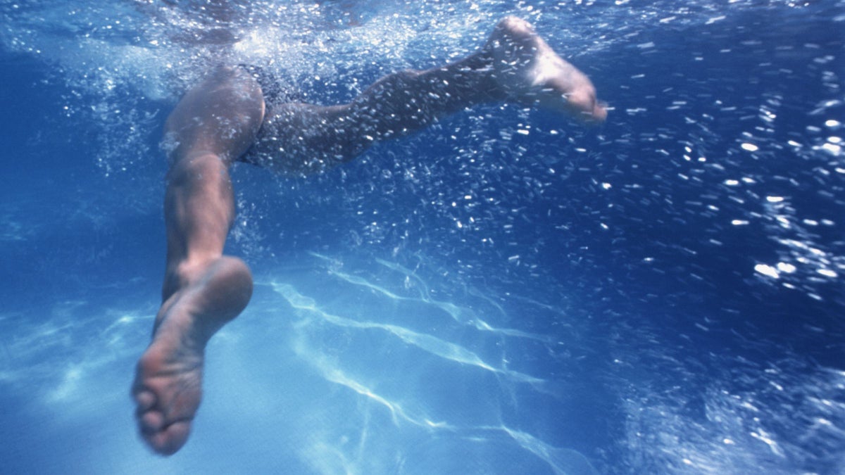 My Feet and Hips Sink When I Swim. How Do I Fix It?