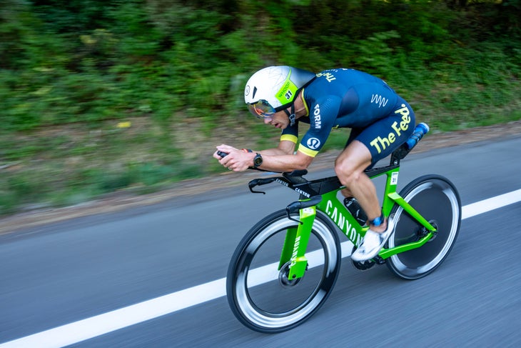 Lionel Sanders on the bike at Ironman 70.3 Oregon 2023