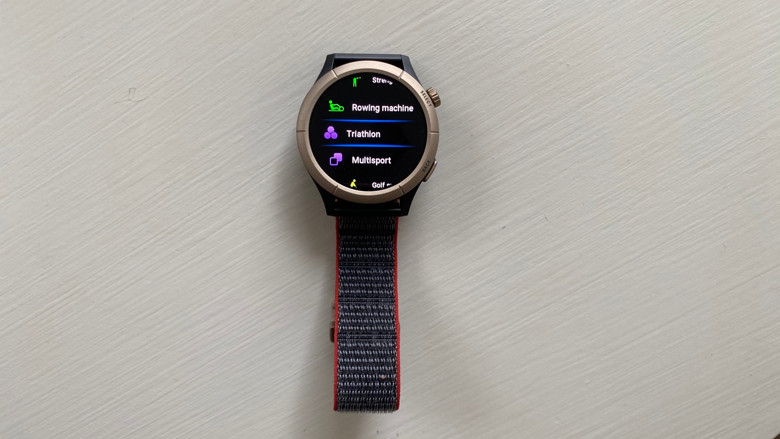 Amazfit Cheetah Pro Watch (W2292TY1N)