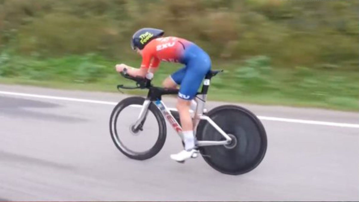 Taylor Knibb Pulls Off Perfect Race to Defend Ironman 70.3 World Title