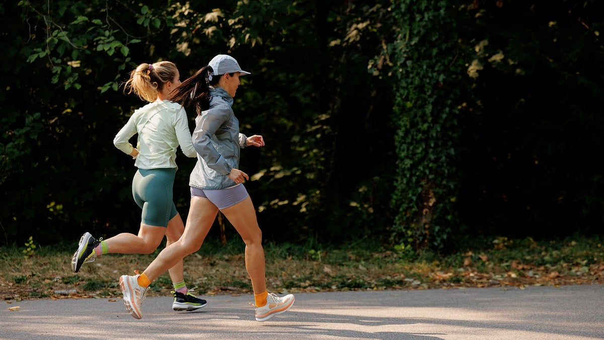 Move Over, Unisex Running Shoe Sizes, Hettas Are for Women Only