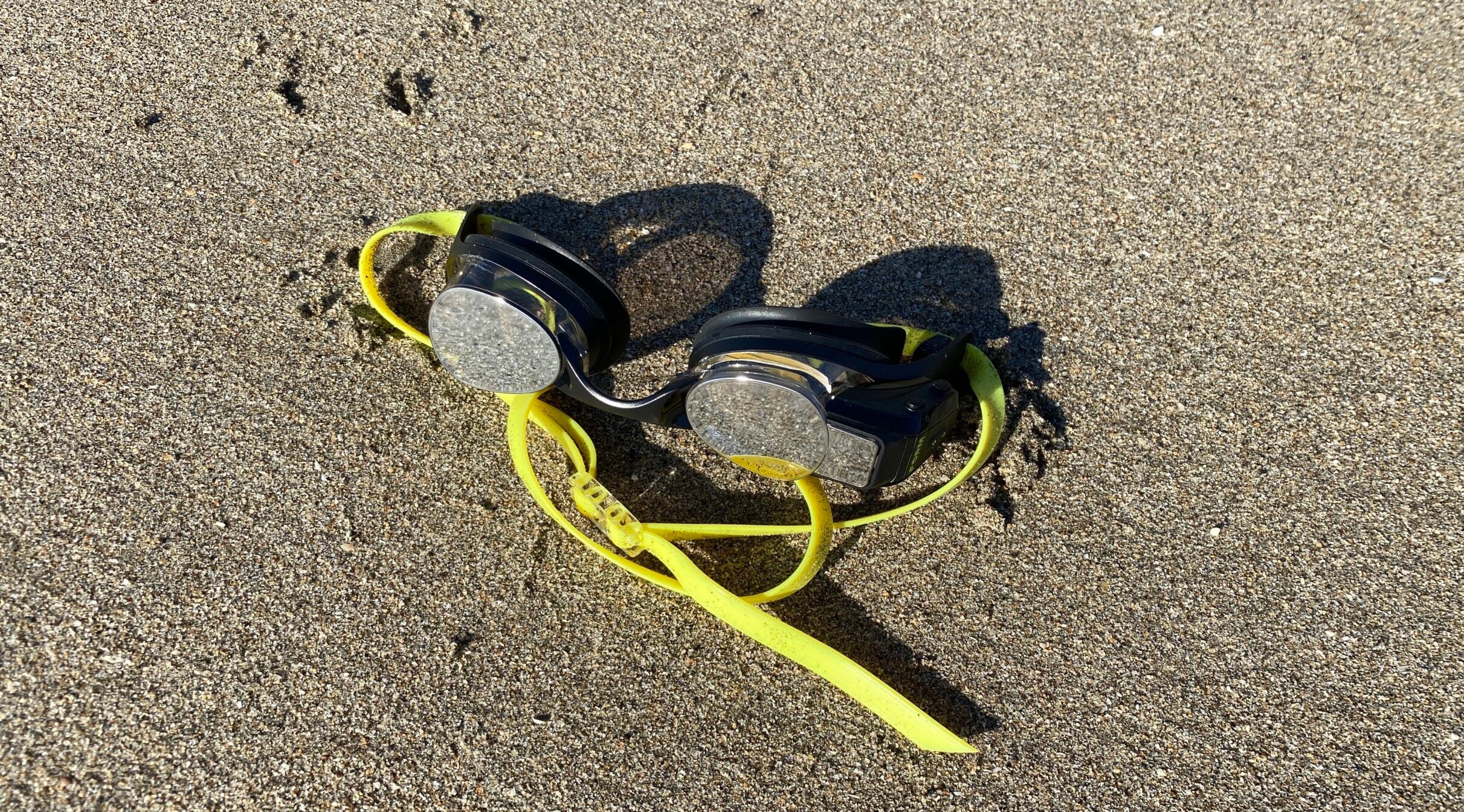 Triathlete Tests the New Form Smart Swim 2 HeadsUp Display Goggles