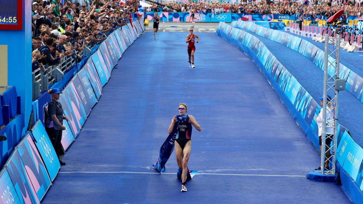 Cassandre Beaugrand Claims Gold in Wet and Wild Paris Olympic Tri Throwdown