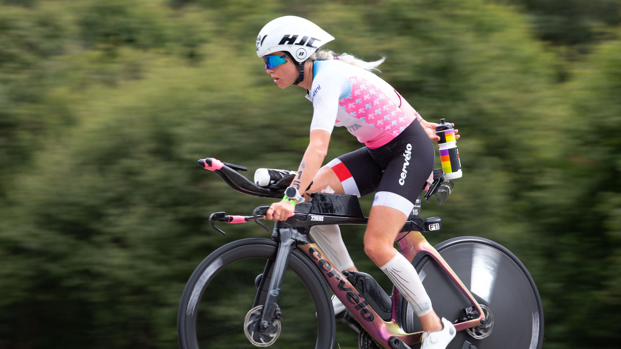 woman riding tri bike
