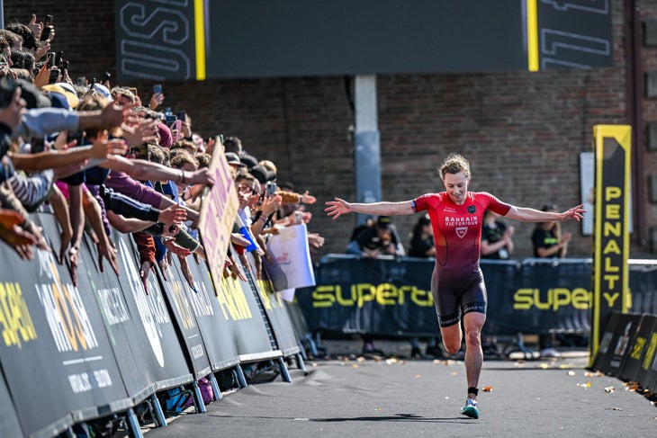 Supertri Tolouse 2024 Results: Georgia Taylor-Brown runs to the win.