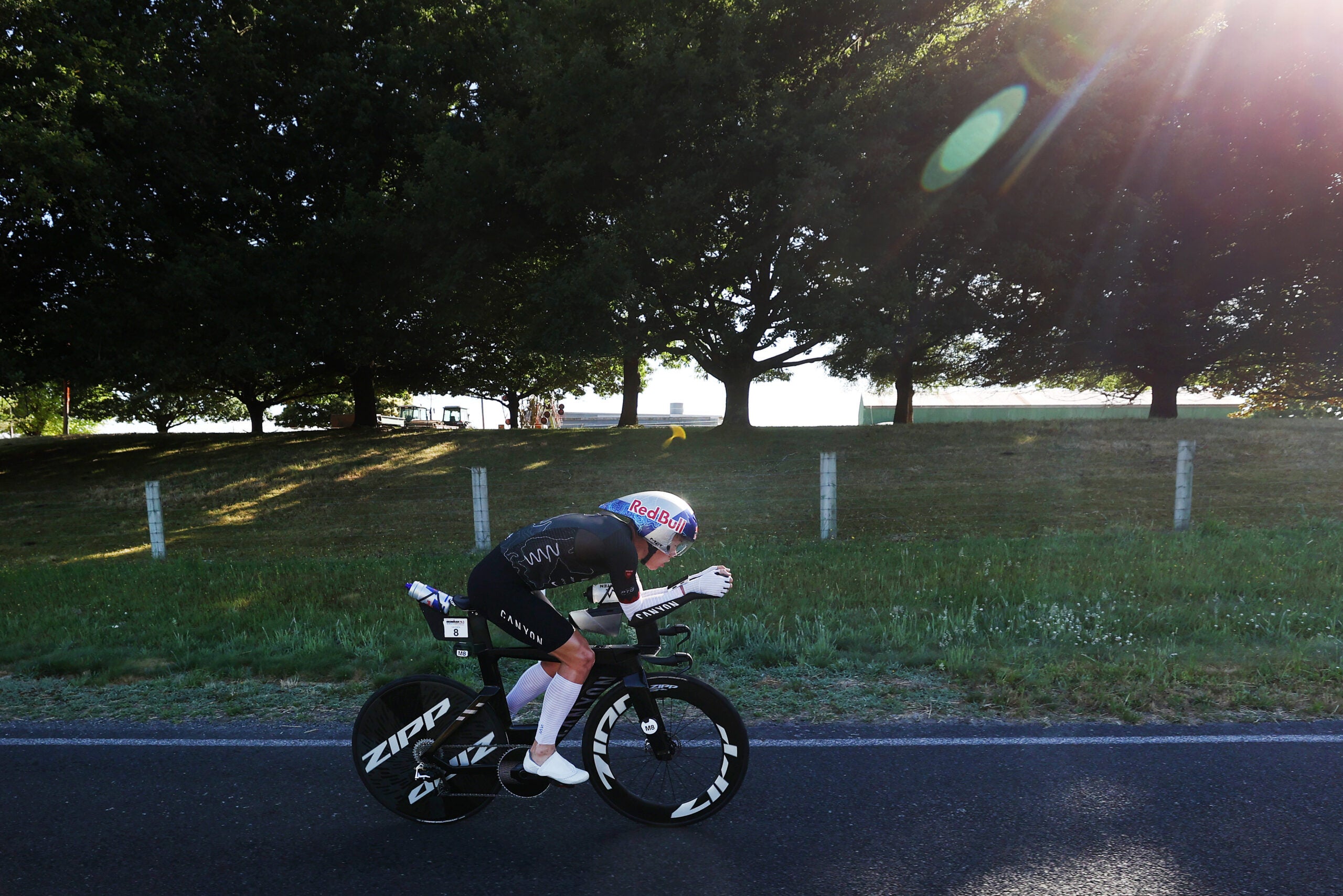 Hayden Wilde rides a Canyon Speedmax to the fastest bike split of the day at the Ironman 70.3 World Championship.