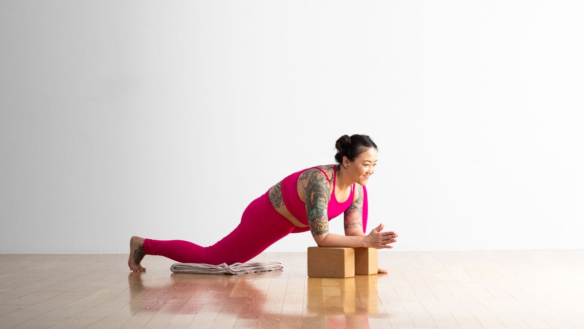 6 Yoga Poses for Stretching Tight Hip Flexors