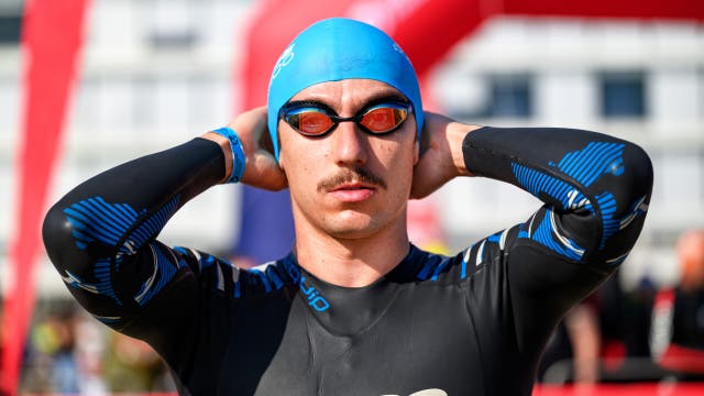 Should Beginner Triathlon Swimmers Self-Coach?