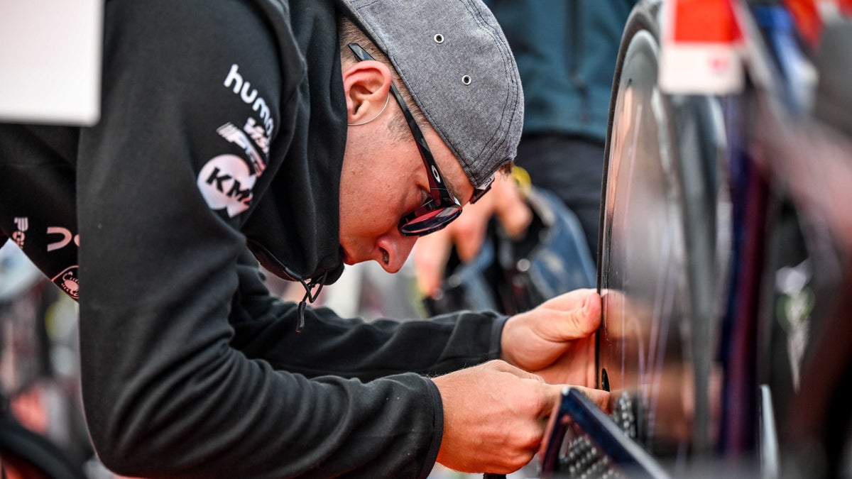 6 Crucial Characteristics of a Good Bike Mechanic