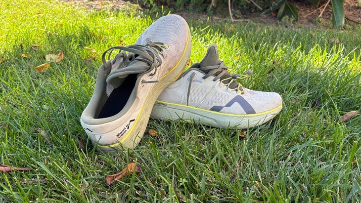 Mount to Coast R1 is an ultrarunning shoe that is ideal for long-distance racing from 70.3 on up.