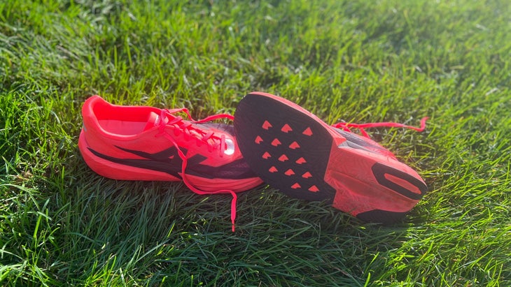 New Balance FuelCell Rebel 5 is a running shoes for triathlon sprint and Olympic-distance shoe and daily trainer.