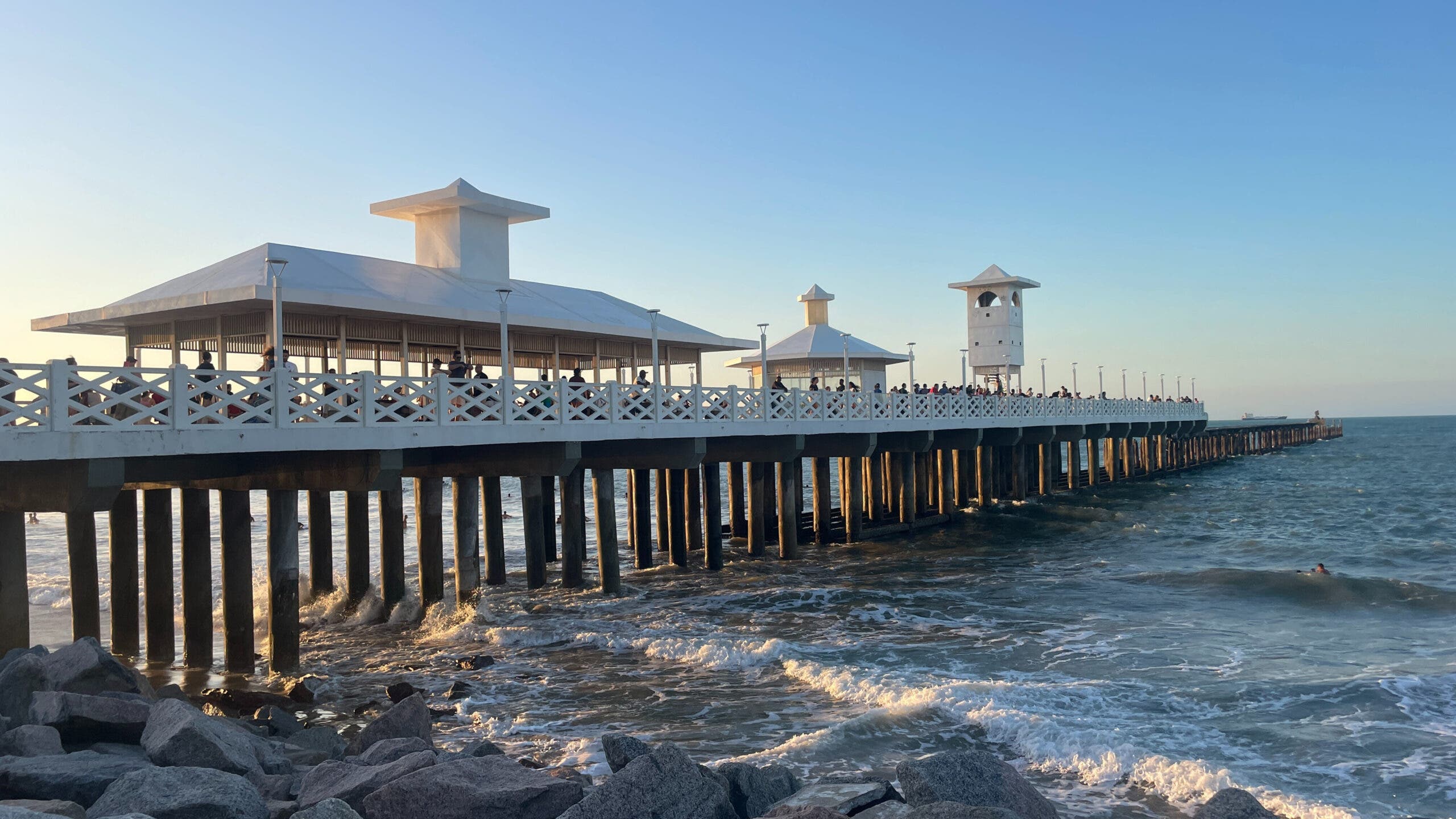 Enjoy fresh fish right off the boat when dining in Fortaleza.