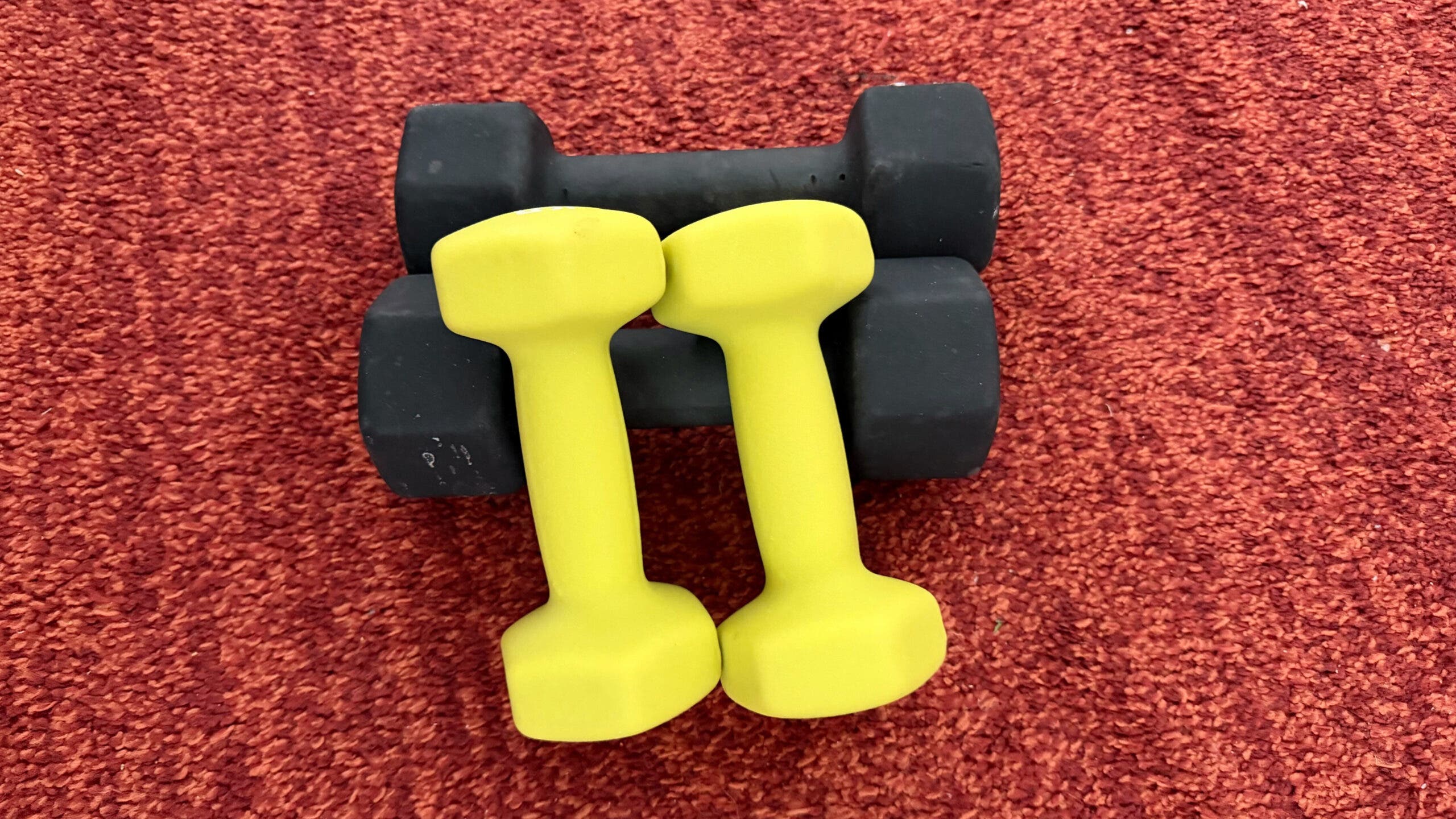 AmazonBasics hand weights are made of neoprene